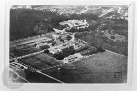 Vista Aérea do Instituto Butantan.  Seção de fotografia, chapa n. 518. Reprodução da imagem “Buta...