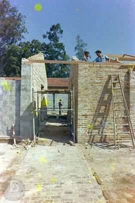 Obras de Construção do Museu Histórico. Início da reconstrução do antigo laboratório para abrigar...