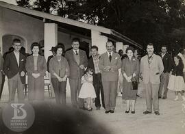 Evento festivo entre funcionários do Instituto Butantan. Da esquerda para direita, 1º [José Augus...