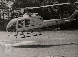 Helicóptero saindo para voo no heliponto do Instituto Butantan.