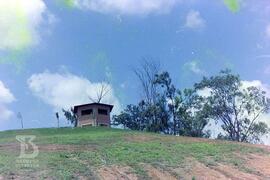 Construção do Parque de Saúde Pública do Instituto Butantan.  Mirante construído próximo à área d...