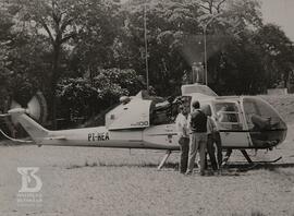 Helicóptero pousado no heliponto do Instituto Butantan.