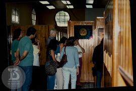 Curso para  Guia de Turismo ministrado por Dora Shellard Correa. Interior do Museu Biológico. Vis...