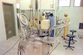Interior de laboratório, [etapas do processo de envase]