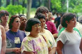 Cerimônia de reinauguração do Quiosque após restauração. Público em área entorno do Quiosque, da ...