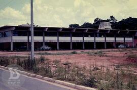 Edifício do setor de produção e almoxarifado.