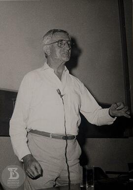 Simpósio Internacional sobre Vacinas Sintéticas e por Engenharia Genética. Michael Sela (Weizmann...