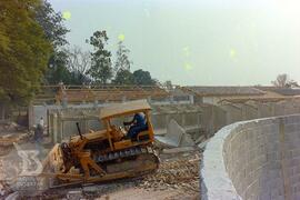 Obras de construção do Museu Histórico. Finalização da demolição dos biotérios.