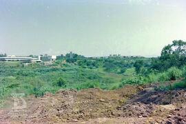 Construção do Parque de Saúde Pública do Instituto Butantan.  [Vegetação em torno de obras]