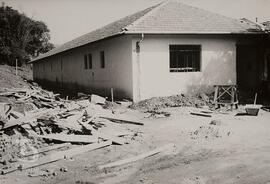 [Obras de construção] de um dos pavilhões do Laboratório das Coleções.