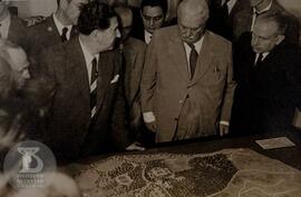 Exposiçãodo Plano de desenvolvimento do Instituto Butantan. Da esquerda para direita 1º Adhemar d...