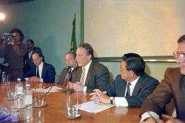 Solenidade de Inauguração de novos laboratórios pelo Ministro da Saúde Seigo Tsuzuki e assinatura...