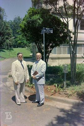 Cerimônia de inauguração da “Praça Vital Brazil Mineiro da Campanha 1865-1950”. Dr. Jesus Carlos ...