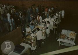 Cerimônia de inauguração do refeitório do Instituto Butantan. Vista geral de buffet.