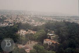 Vista aérea do Instituto Butantan, Prédio Novo  à direita, Prédio Central à esquerda