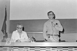 Palestra sobre a Ilha da Queimada Grande. Mesa principal, da esquerda para direita, Dr. Pérsio de...