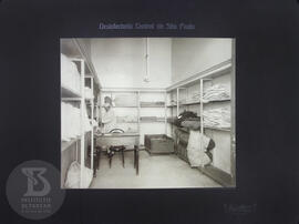 [Depósito de roupas desinfectadas da 2ª seção do Desinfectório Central]