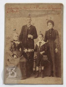 [Retrato de Marcos Arruda e família]